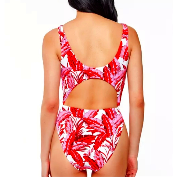 Jessica Simpson👙one piece - Picture 2 of 3